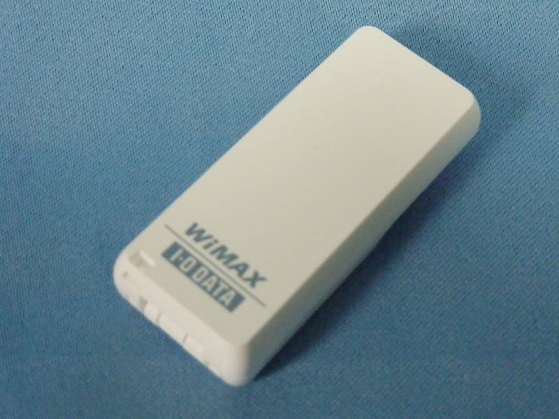 「WMX-U01」のコネクタ部分は折りたたみ式。すっきり携帯できる
