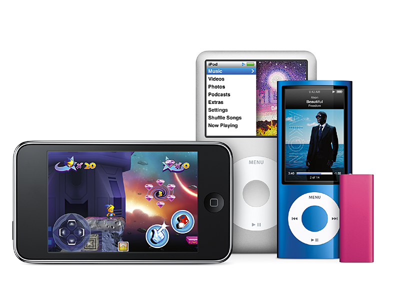 iPodシリーズ（左からiPod touch、iPod classic、iPod nano、iPod shuffle）