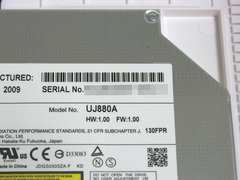 DVDスーパーマルチは、パナソニックの「UJ880A」を採用