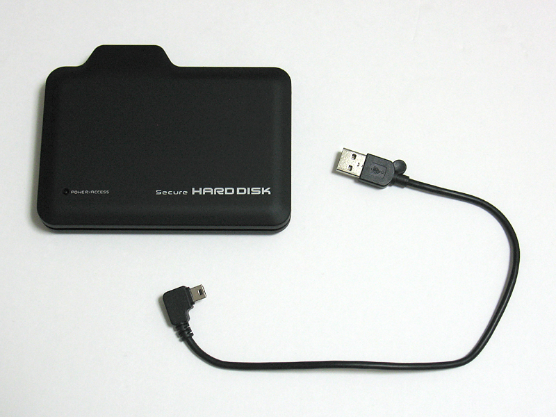 USBケーブルは直付けではなく取り外しも可能。コネクタ形状はminiB。延長ケーブルの類は付属しない